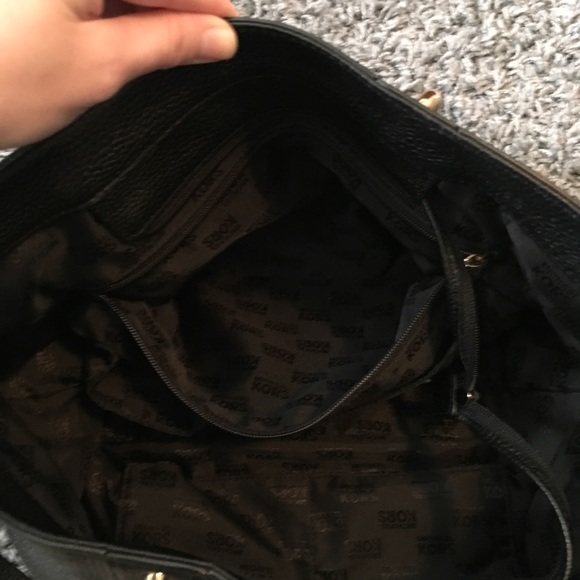 ‼️price drop‼️ Michael Kors purse - Picture 6 of 8